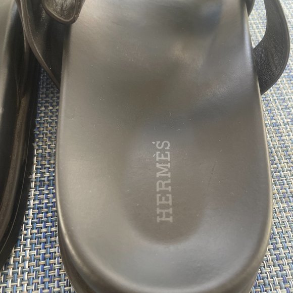 Hermes Chypre Sandals in Black - size 44